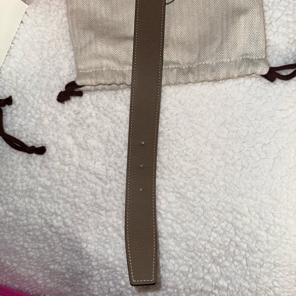 Hermes Blanc / Etoupe Reversible Belt Kit White Taupe Leather Gold H Buckle - Picture 7 of 16